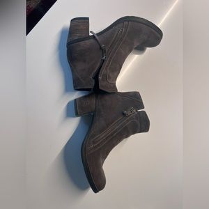 Taos women’s brown size 41 booties - cute and comfortable!